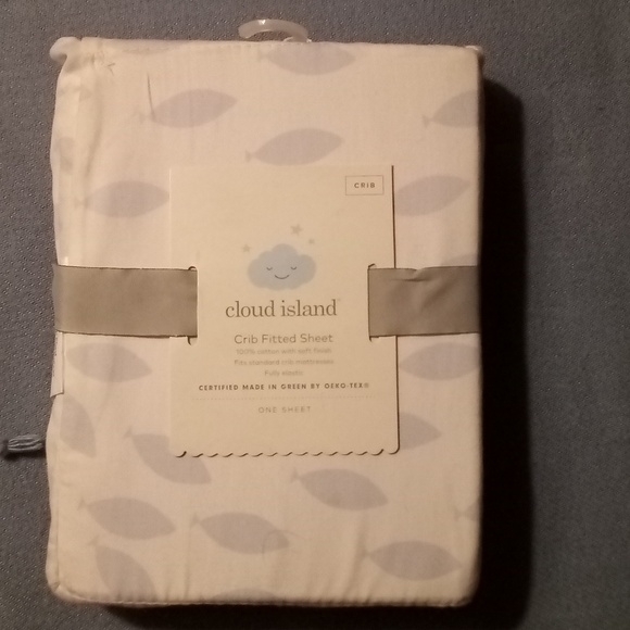 Cloud Island fitted crib sheet - Picture 1 of 2